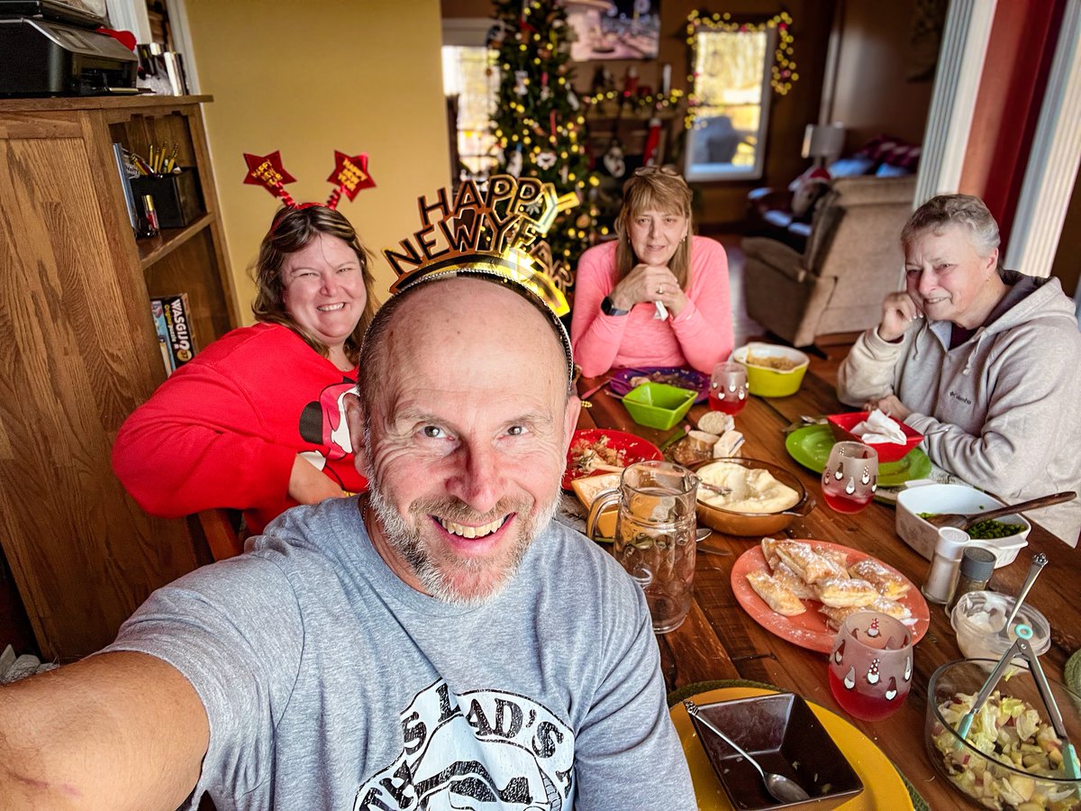 KelseysBees's tweet image. #HappyNewYear2026