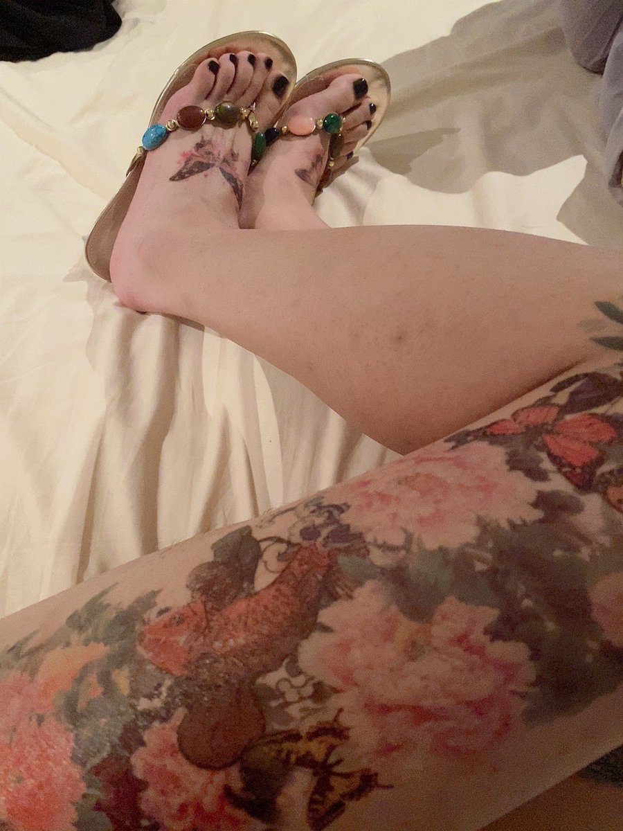 My new toenails and sandals