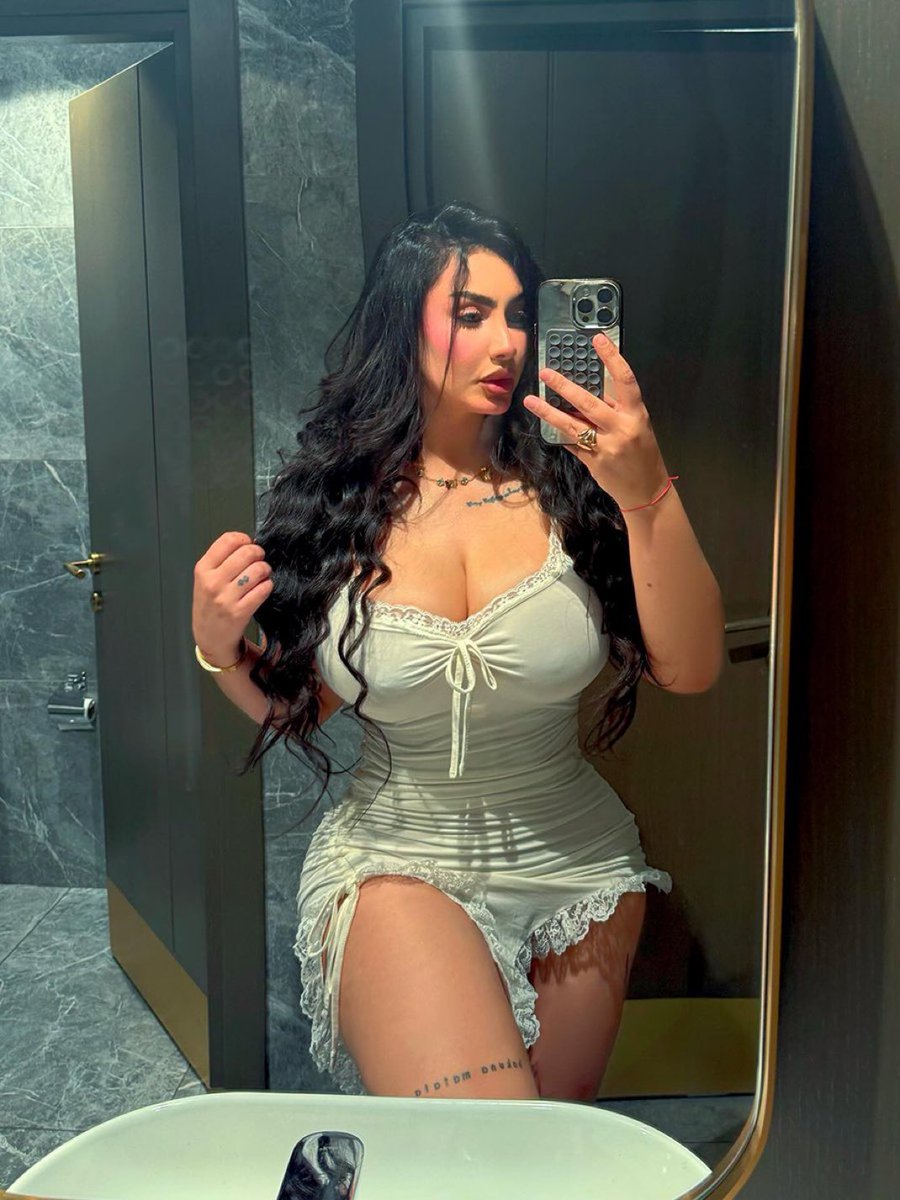 صباحكم جمييل ♥️

#ريتويت ونقطه بالخاص وامسي عليك 💄♥️

فعالية لمده نص ساعه 🔥 🔞