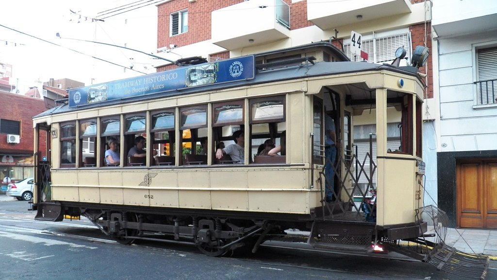 ATranvia's tweet image. ¡EL TRANVIA NO SE TOMA VACACIONES!
El Tramway Histórico funciona todos los fines de semana del año, y en enero y febrero 2026, en estos horarios:
Sábados, 17 a 20.
Domingos, 10 a 13 y 17 a 20.
Salidas c/25 minutos con 30 pasajeros desde E. Mitre y J. Bonifacio, Caballito.…