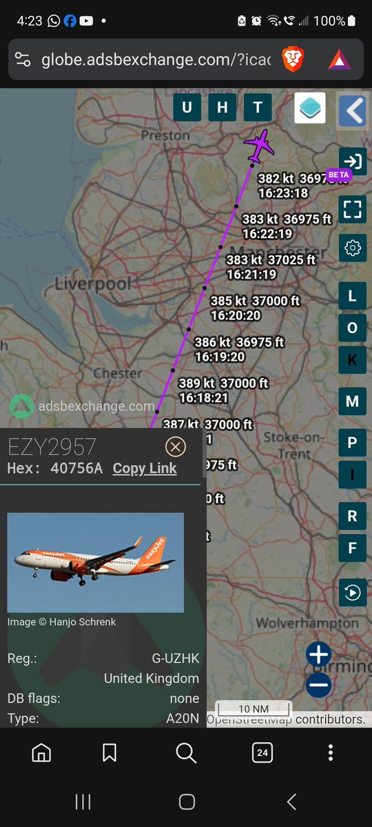 ANGRYNIC2's tweet image. So @easyJet @easyJetholidays  can you please tell me why your flight over UK tonight spewed this huge dripping trail over the UK this evening? What are you spraying because modern jet engines burn clean? #easyjet