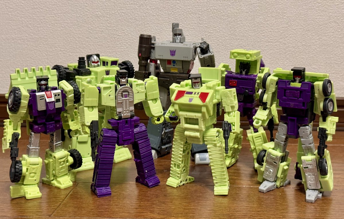 スタジオシリーズ トランスフォーマー　ビルドロン トランスフォーマー スタジオシリーズTS コンストラクティコン