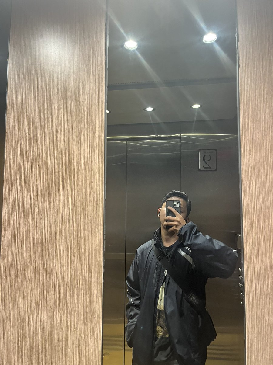 Matcha__09's tweet photo. Aku masih ingat semuanya dan itu menyesakkanku setiap kali aku mengingatnya. https://t.co/3XCZ9AwjUU