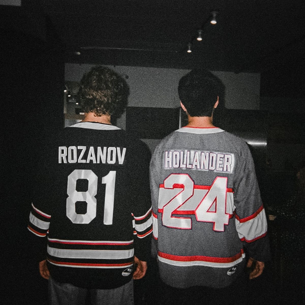 rivalrycore's tweet image. 🏒 #hollanov smau 

              IF WE WERE HONEST 
⋆⁺₊⋆ ━━━━⊱༒︎ • ༒︎⊰━━━━ ⋆⁺₊⋆

— enemies to lovers crack smau 
—  casual mutuals to (not so) silent enemies