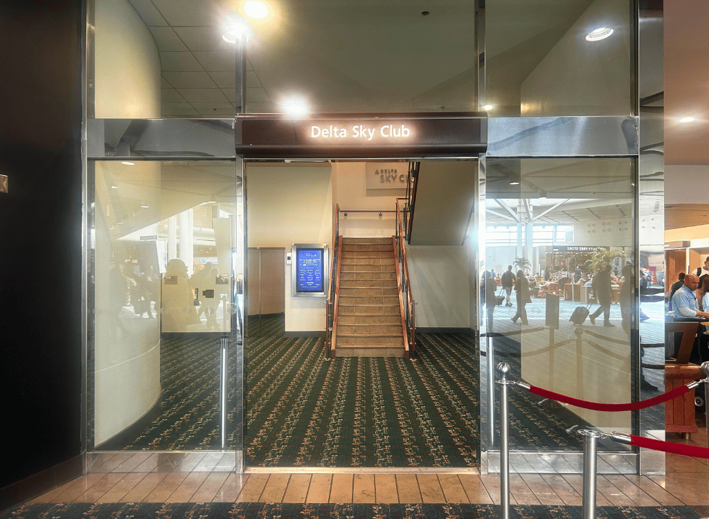 Orlando   Airport Lounge Review – Delta Sky Club
 
<a href="/Delta/">Delta</a>
 
soulfultravelguy.com/article/orland…