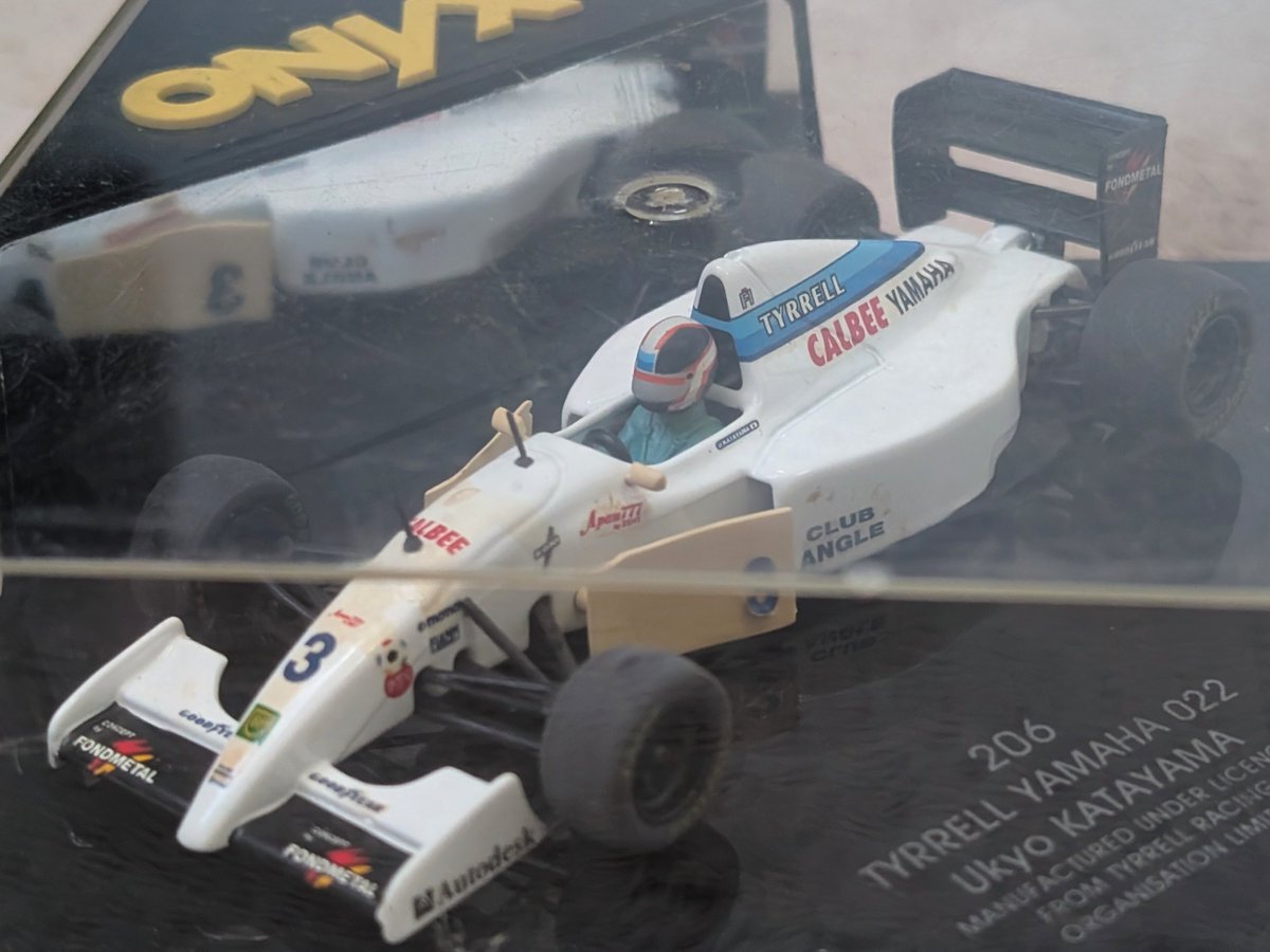 ティレル022(Tyrrell 022)の片山右京(Ukyo KATAYAMA)バージョンを物置