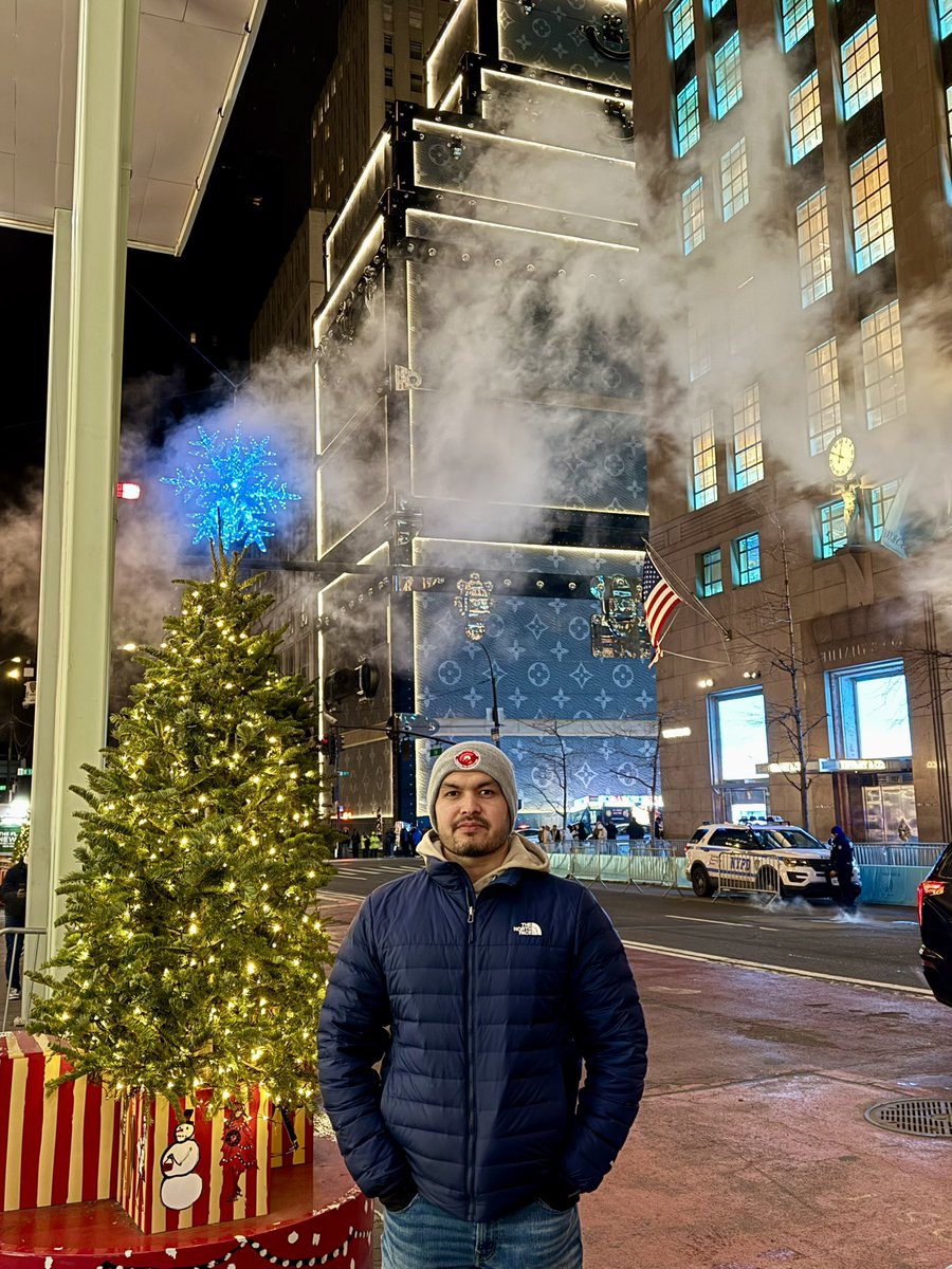 Algorithm98's tweet image. New York