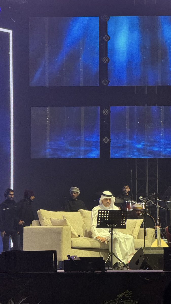 ji70n's tweet photo. شائت اقداري اني احضر حفلة فناني المُفضل 
❣️❣️❣️❣️❣️❣️❣️❣️❣️❣️
"#الضويحي #مهرجان_صحار https://t.co/FigWekvgoU