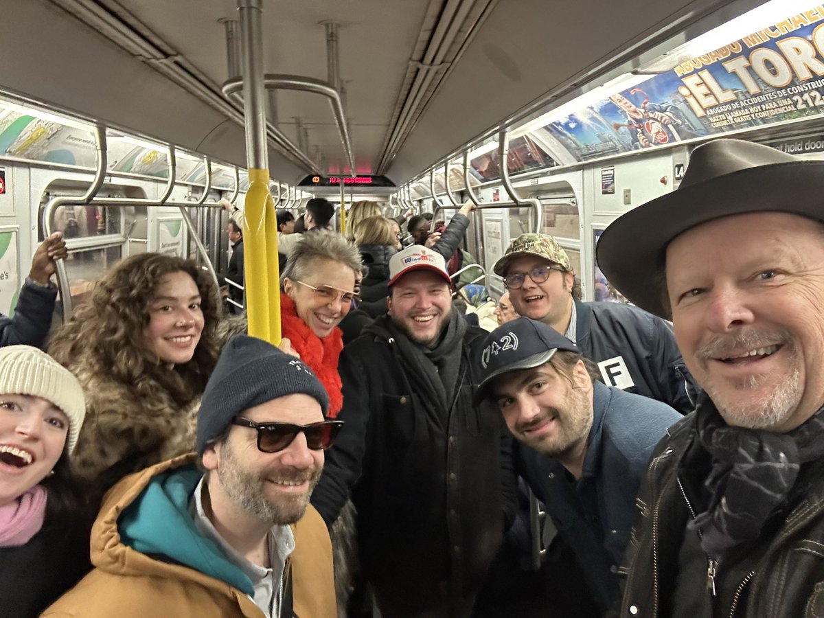 Transparent Clinch Gallery tweet media