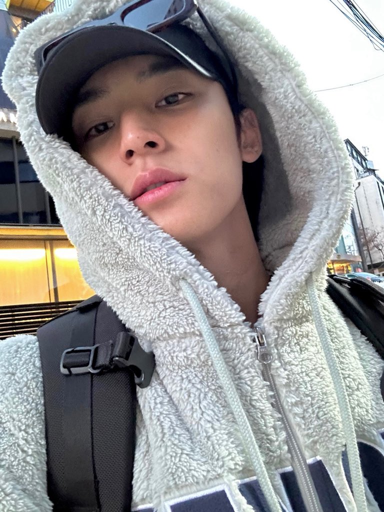Verniizx's tweet photo. 🩶 https://t.co/YVWleOst9U