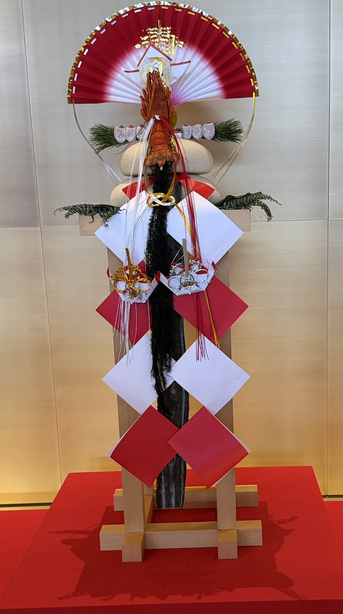 HIGASIDAI's tweet image. 明けましておめでとうございます🌅⛩

昨年も大変お世話になりありがとうございました。

今年も、干支の馬の如く駆け抜けて行きたいと思いますので、皆さんよろしくお願いいたします。

昨日は厚い雲で、初日の出、残念ながら見られませんでしたが、今日は、初日を身体一杯浴びることができました😆…