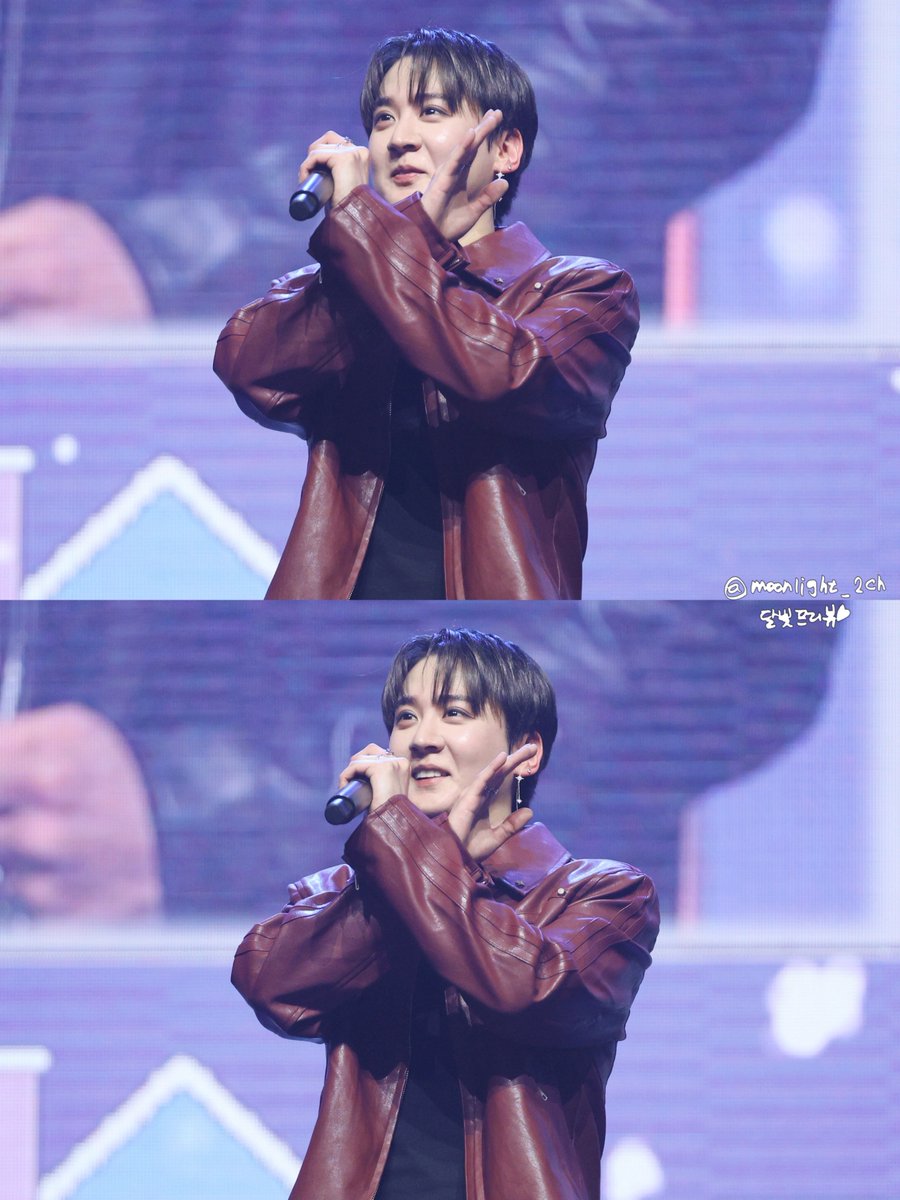 moonlight_2ch's tweet image. [PREVIEW] 251231 2025 TEEN TOP WE GONNA ROCK IT DROP IT TOP IT HEY DON'T STOP IT POP IT X2 ENCORE LIVE

찬희 눈도 반짝✨
귀걸이도 반짝✨
무대 위에서 반짝반짝 빛나는 찬희가 좋아요💜

#틴탑 #CHUNJI #천지 #이찬희 #틴탑콘서트 #JUST15_TEENTOP #CherryPie 🍒