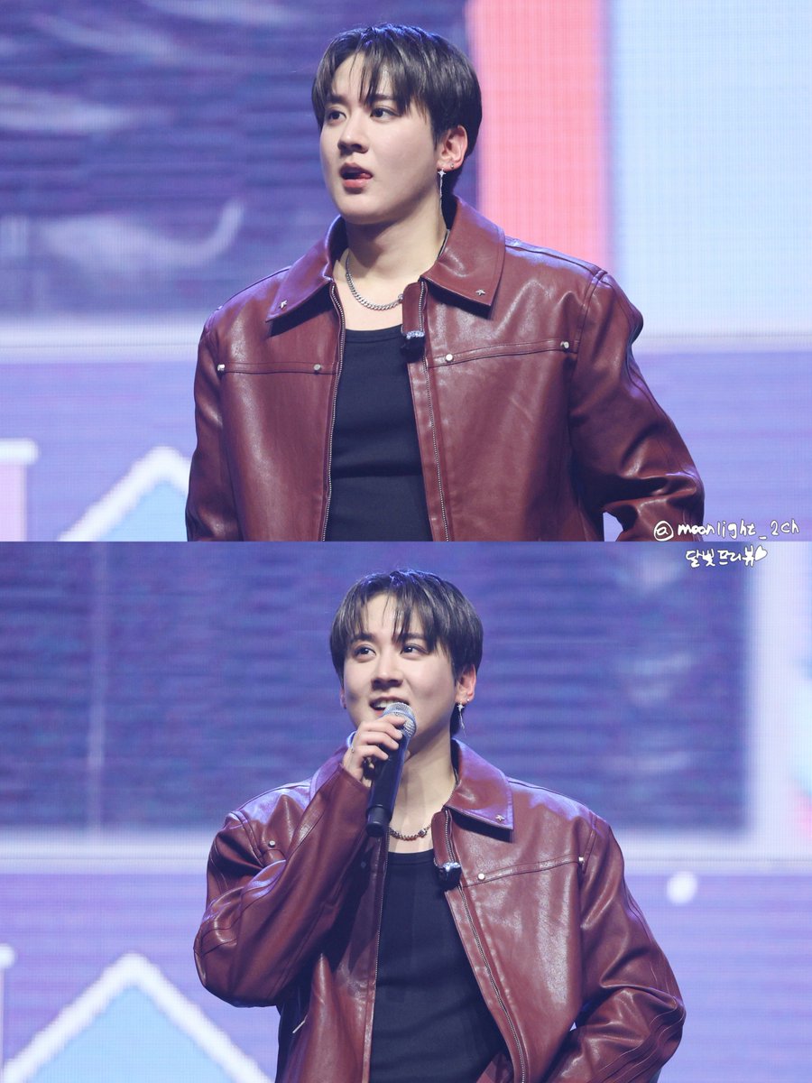 moonlight_2ch's tweet image. [PREVIEW] 251231 2025 TEEN TOP WE GONNA ROCK IT DROP IT TOP IT HEY DON'T STOP IT POP IT X2 ENCORE LIVE

찬희 눈도 반짝✨
귀걸이도 반짝✨
무대 위에서 반짝반짝 빛나는 찬희가 좋아요💜

#틴탑 #CHUNJI #천지 #이찬희 #틴탑콘서트 #JUST15_TEENTOP #CherryPie 🍒