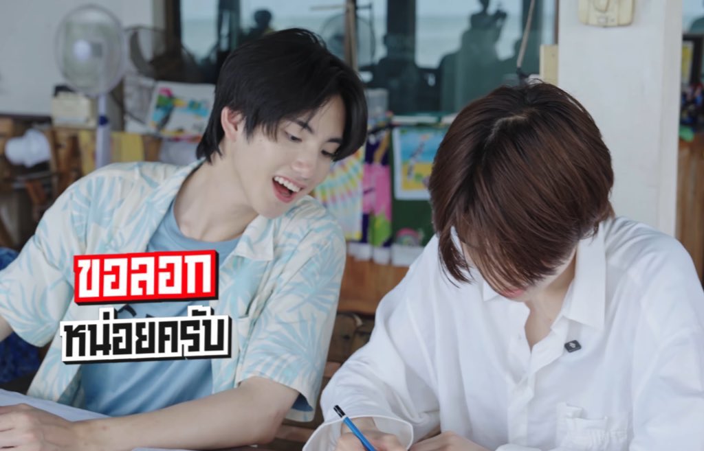 PPhutat05's tweet image. จากตอนเดิมในรูป previously ที่น้องภูดูจะเป็นพาทของEP.3 ซึ่ง ตอนนี้เป็นตอนนกเงือก love story งีบหลับซบอกcelineในตำนาน คิดถึงอะไรๆๆ 🤨