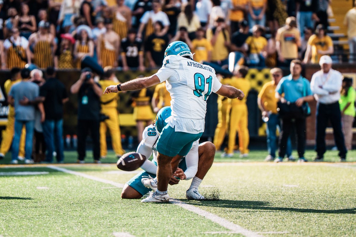 Kian Afrookhteh tweet media