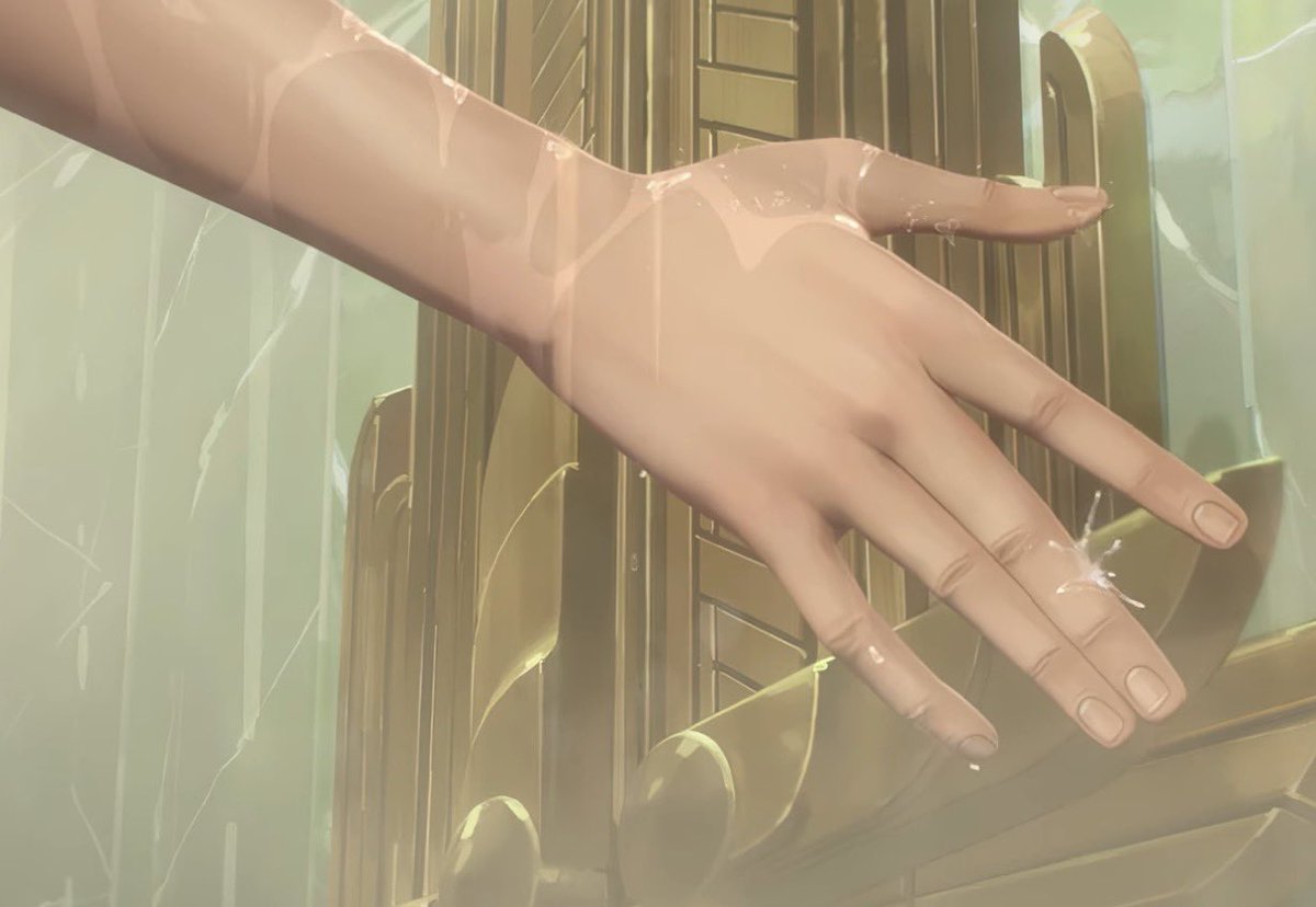 lesbiancr0w's tweet image. Caitlyn’s hands..