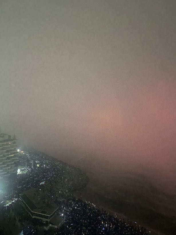 ElPulentoDios's tweet image. Así serán los próximos cuatro años, puro humo!