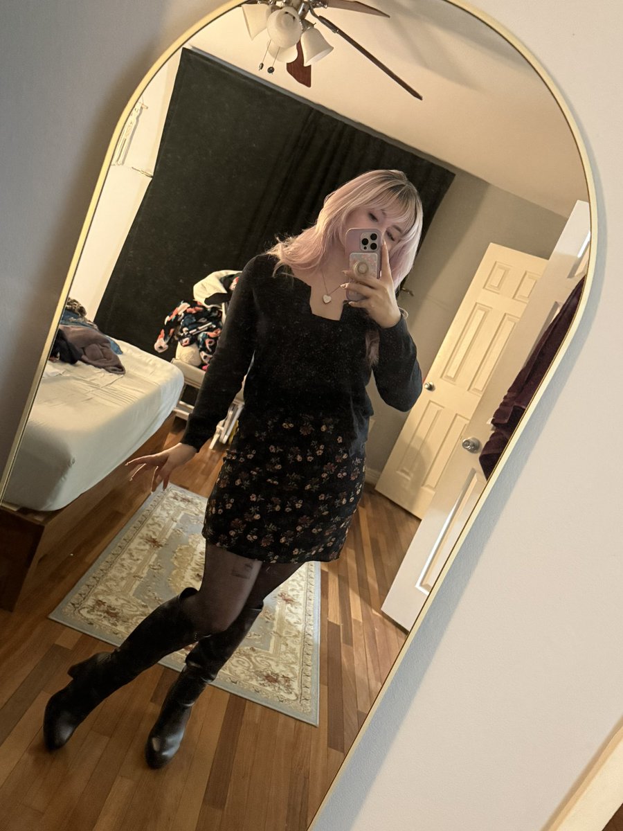 creativelybee's tweet image. The NYE fit