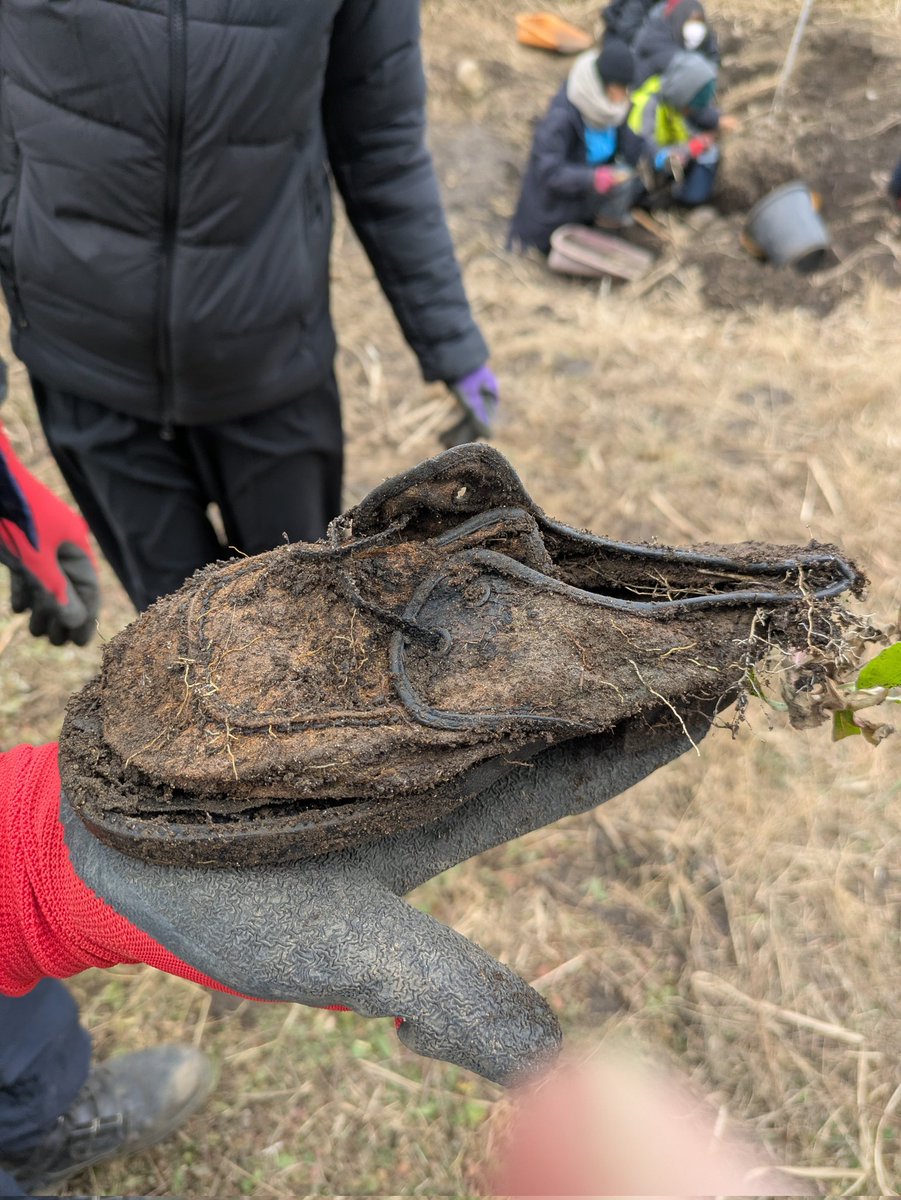 福島県大熊町捜索現場
小さな子どもの靴が出てきた！
１月２日午前９時半