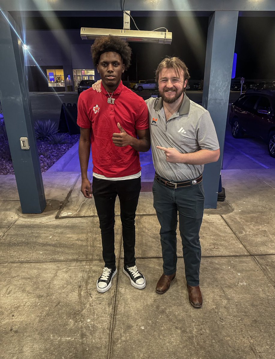 tbleeda9's tweet photo. After a GREAT CONVERSATION with @CoachBaxley im blessed to receive a offer from MIDLAND UNIVERSITY 

#WR #ClassOf2026 #AGTG
@BNitcholas @CoachMac_IISD
@DemarcusHaskins
@JelaniArnoldd https://t.co/YX58jVxCV9