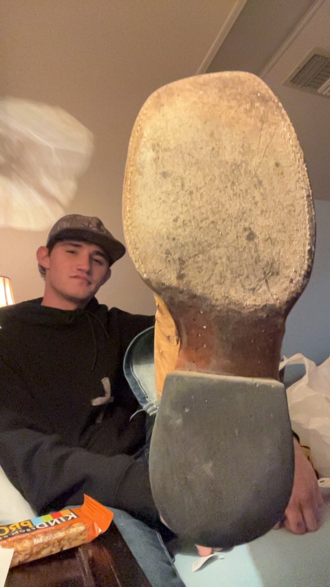 alphajess3's tweet image. Here piggy piggy piggy, it’s time to give master his 🥓 💵💶💷💴 @MASTER_UPDATES @RT4MastersWorld @rt4dom #findom