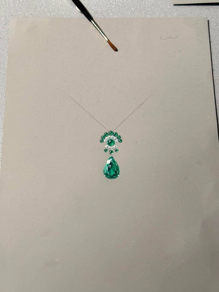 real__molly's tweet photo. I'm making a custom necklace today. https://t.co/bS3bwwLjyK
