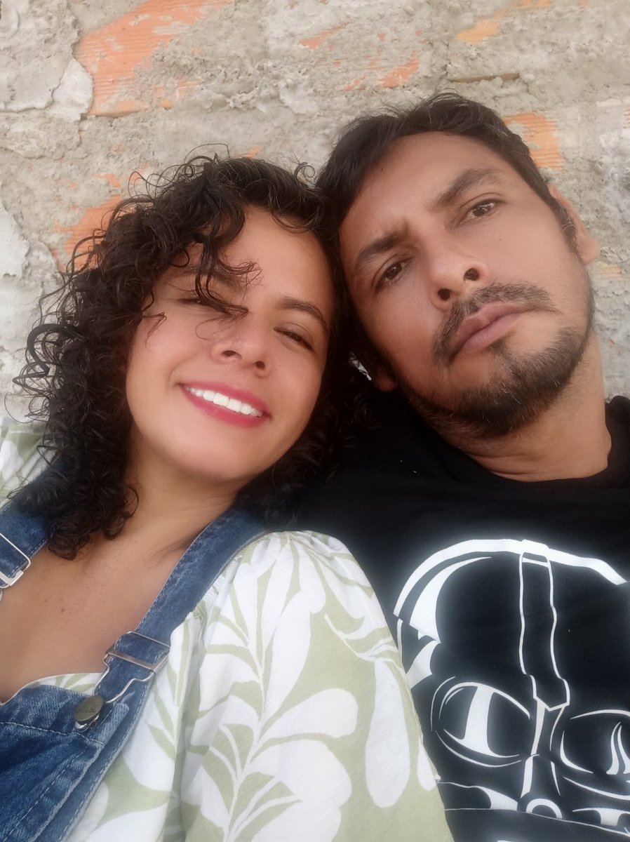 lupe_benites's tweet photo. Feliz año nuevo en tierra colorada ❤️ en familia 💫✨🌈🌹 muchas bendiciones y vibras https://t.co/h6AfiixfvY