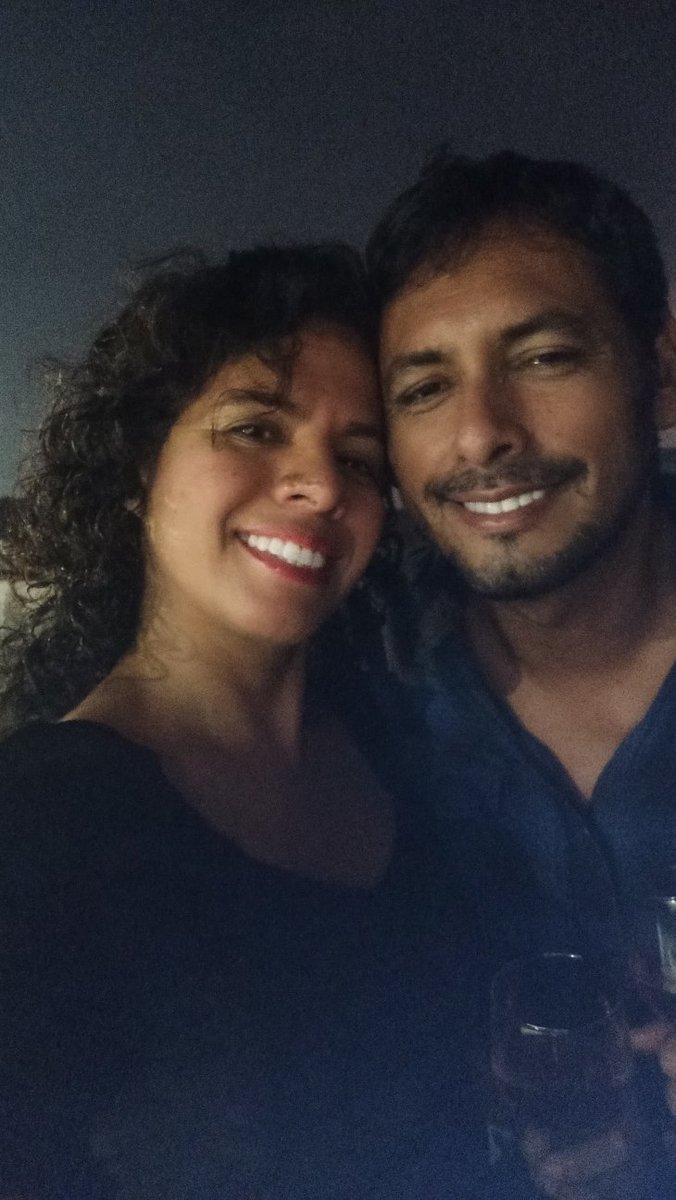lupe_benites's tweet photo. Feliz año nuevo en tierra colorada ❤️ en familia 💫✨🌈🌹 muchas bendiciones y vibras https://t.co/h6AfiixfvY