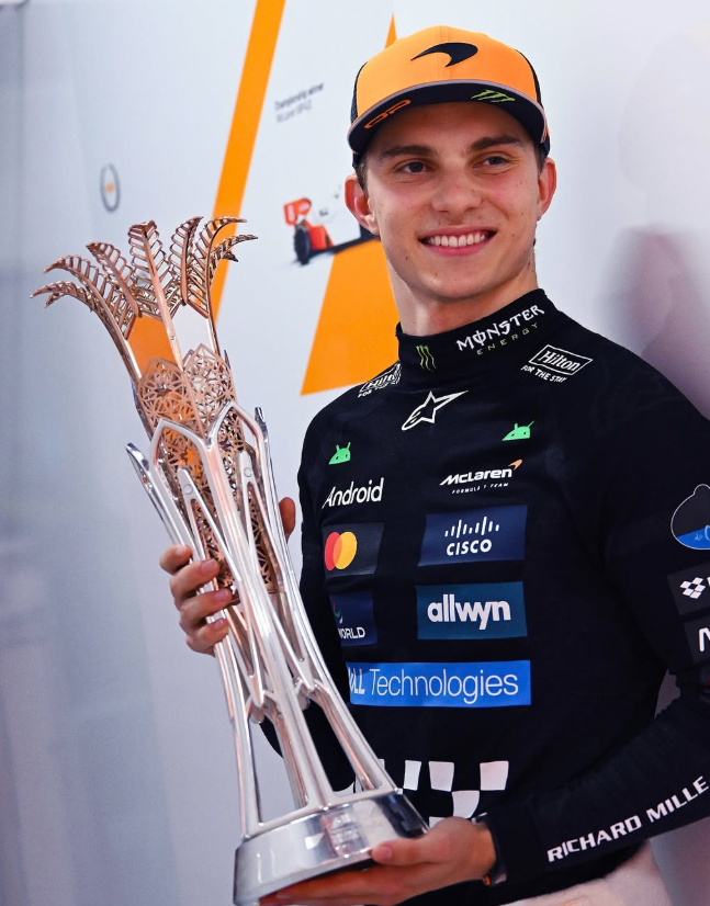 ᴏꜱᴄᴀʀ ᴘɪᴀꜱᴛʀɪ tweet media