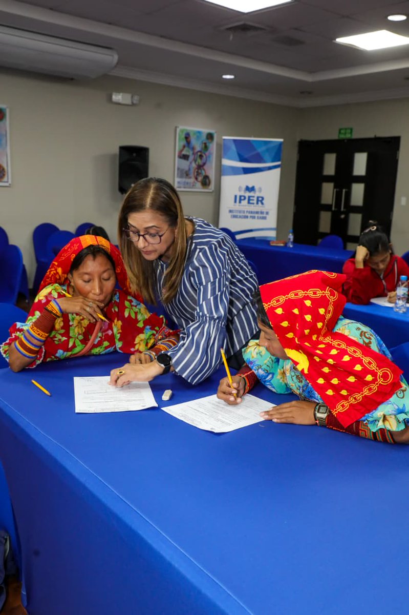 Carolina Solano a sus 63 avanza en segundo grado de educación primaria con  ayuda del @MIDESPma PARA ESTE 2026, ponte metas como Carolina, nunca es  tarde, para cumplir tus metas.