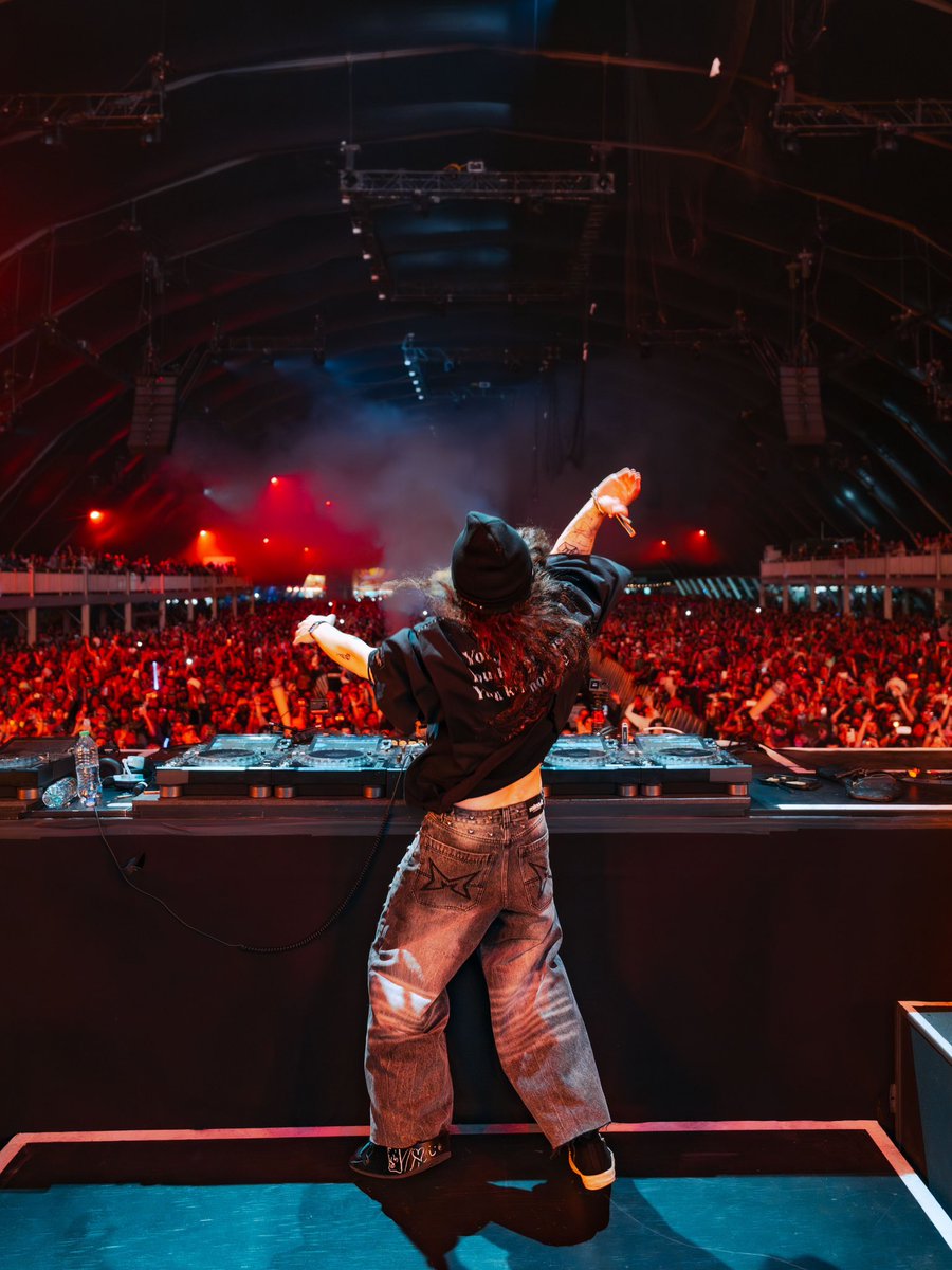 DecadenceAZ's tweet photo. Subtronics closed out the Grand Palace and made sure Decadence ended at full impact 💥🔊 https://t.co/AqfAtcdXxY