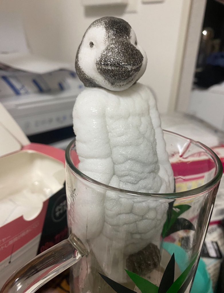 SDOinternet's tweet image. Why he doing that pose