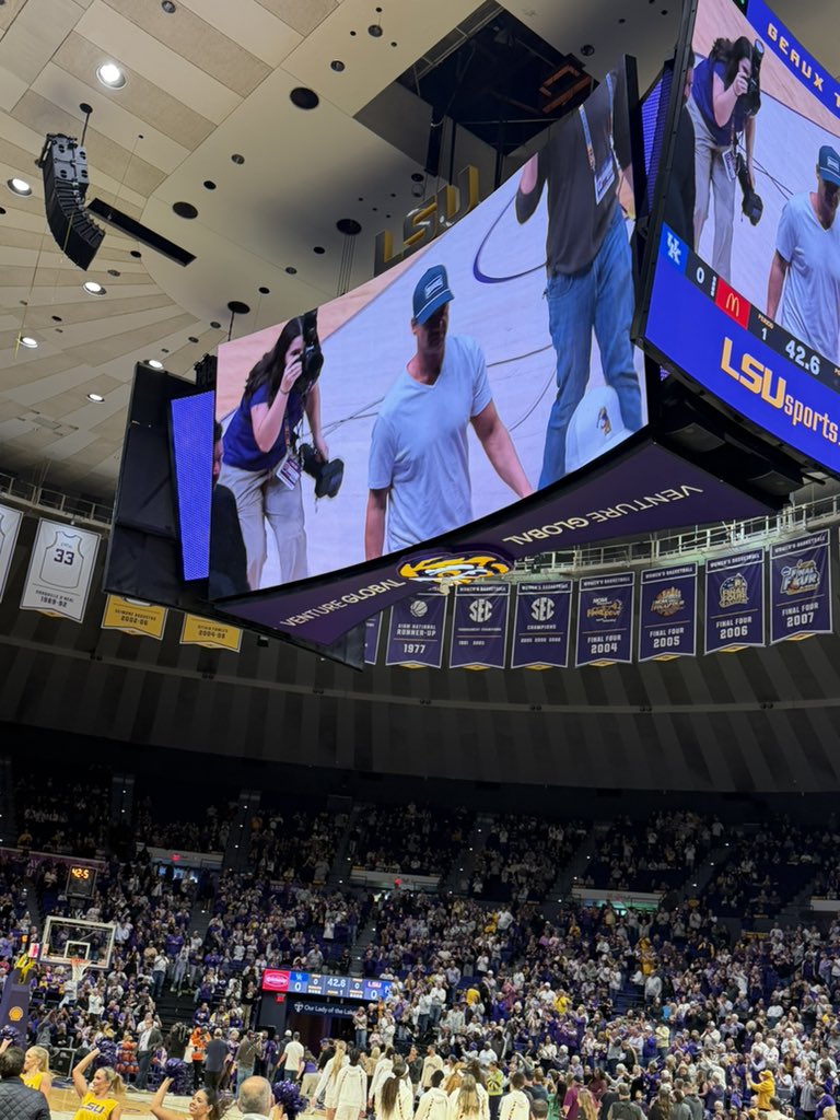 Actin Brand New LSU Jesus tweet media