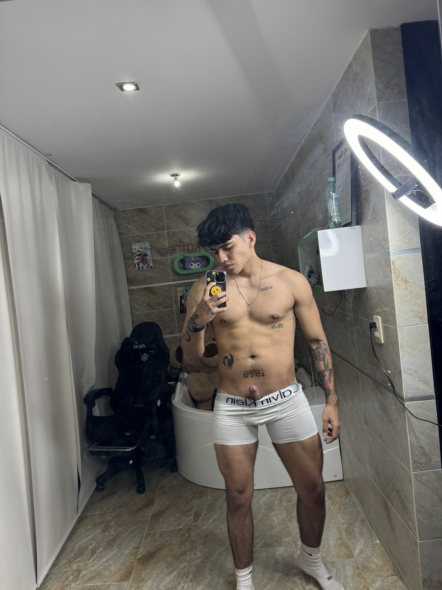 diavall02's tweet photo. Bradsito boff😝 https://t.co/EOAnNZXpFb