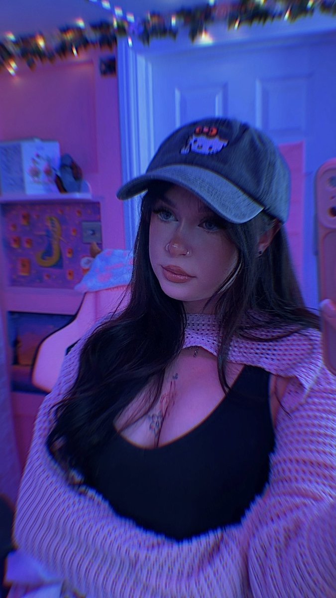 AthenaAryn's tweet image. Will 2026 be nice to me