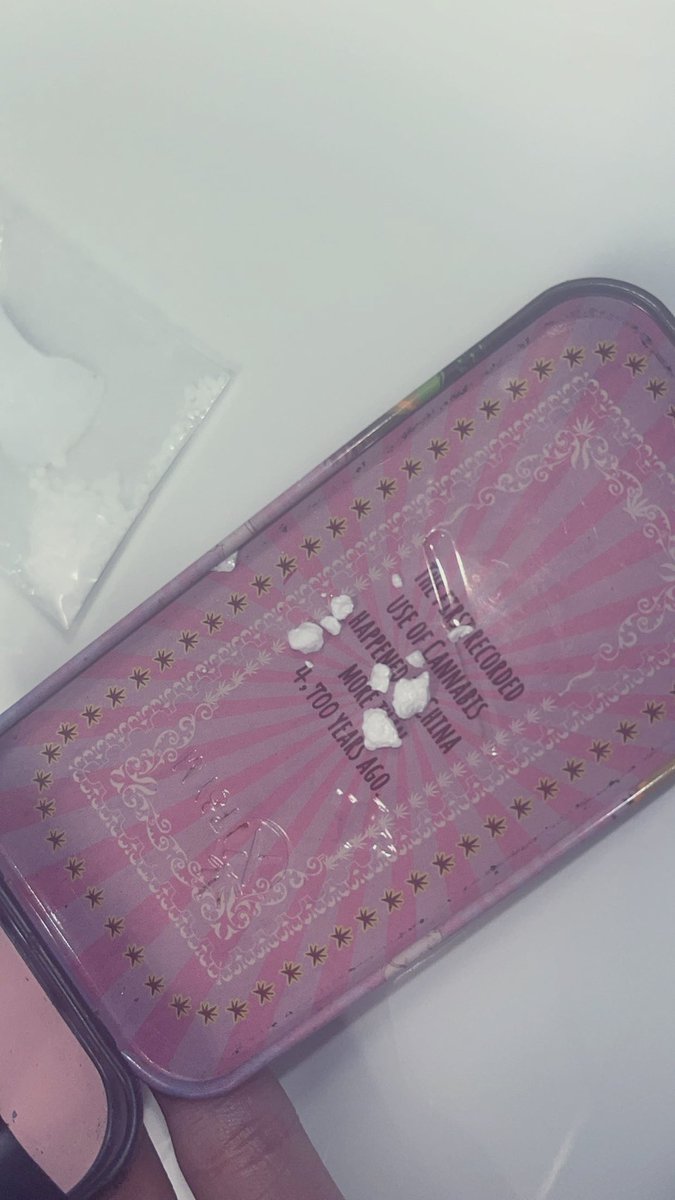 bl0wBunni's tweet image. Back again &amp;lt;3 
18+ only 
I 🫶🏻 Blow &amp;amp; Ket , nose candy🍬 slut 
Ricecaketwt  lurker  dr*gtwt og 
Following old moots 
(Dr*g pics are mine , aesthetic pics are not)