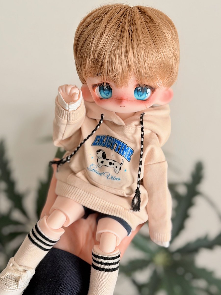 우리집 봉봉갤럭시 117 💫✨ 유딩이 옷 그간 열심히 모았더니 요친구도 드디어 맞는 옷이 ..!!🥹
오늘도 힘차게!