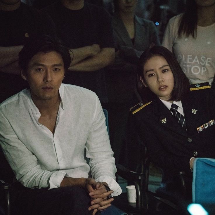 hyunbinjpeg's tweet image. On the possibility of acting together again after The Negotiation and Crash Landing on You. “My wife seems open to the idea, and so am I. If there’s a story where we appear as a married couple, I think it could be possible. But I’m not sure yet, ☺️”

#HYUNBIN #현빈 #SONYEJIN…