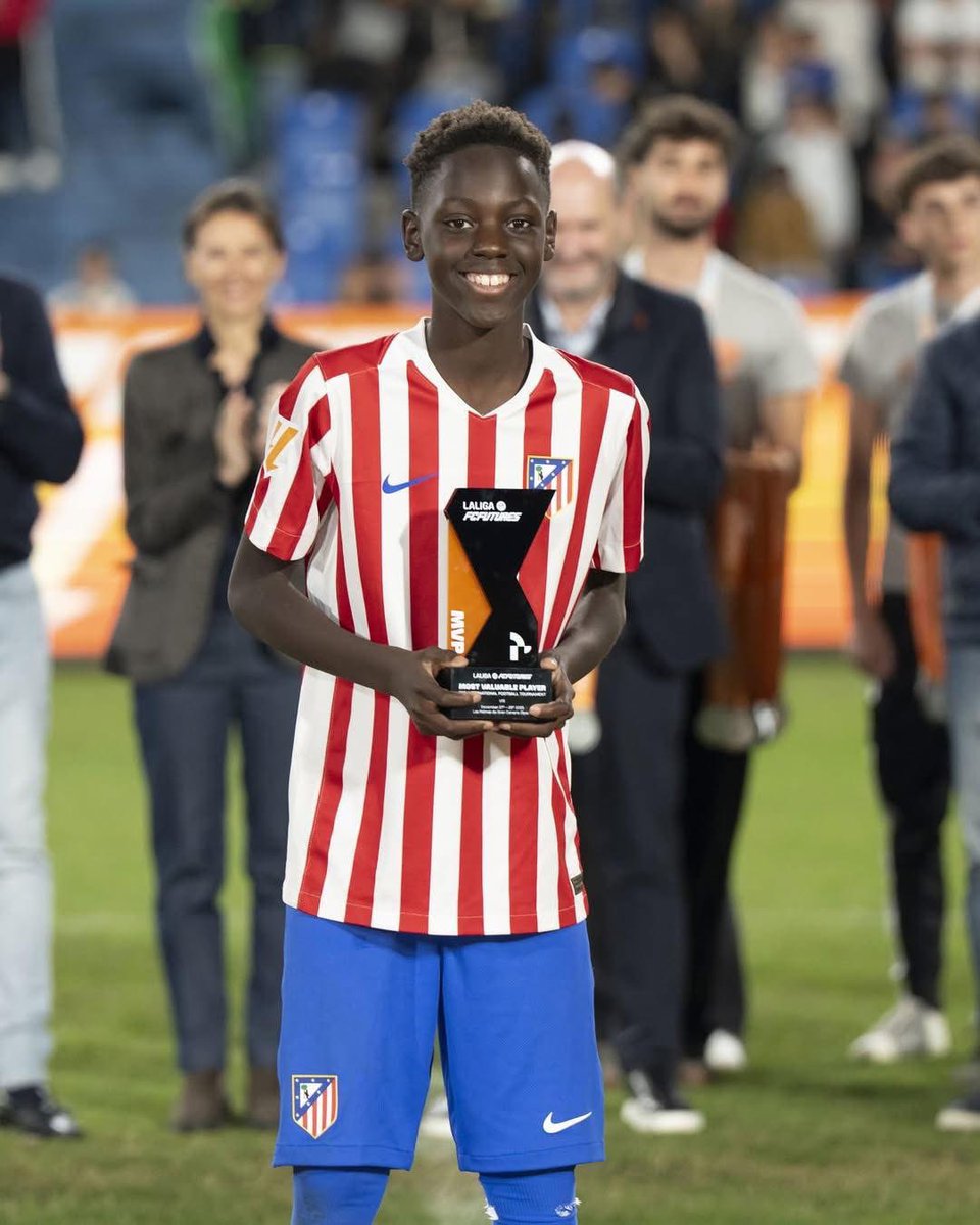 13-year-old Chol Mabior who is born to South Sudan 🇸🇸 parents,Won the most valuable player of the year in Atletico Madrid's academy, ending the season as the top scorer.