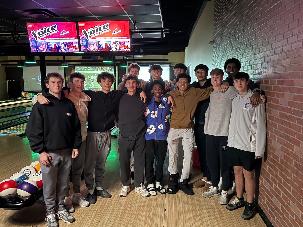 ccs_hoops's tweet image. 3-0 🔥🔥🔥 @CInvitational   Thanks to @battlingbishops  for hosting a great tournament 🙏 Team chemistry⬆️ 1 Samuel 14:7, “Be the one who speaks life, and carries the shield for your brother.” ⚔️ #CCSnation #CurryBrand #RiseWithUs #changethegameforgood