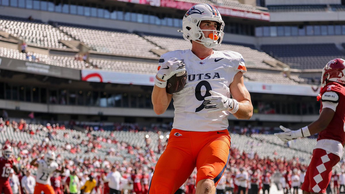 DarrienStarling's tweet image. I spoke with 3 NIL agents today about their players in the American Conference. 

Here’s the TLDR:

• American Conference schools offer far less than rumors suggest

• Players often look elsewhere if their position coach leaves

• No chance in keeping a top WR if his QB leaves