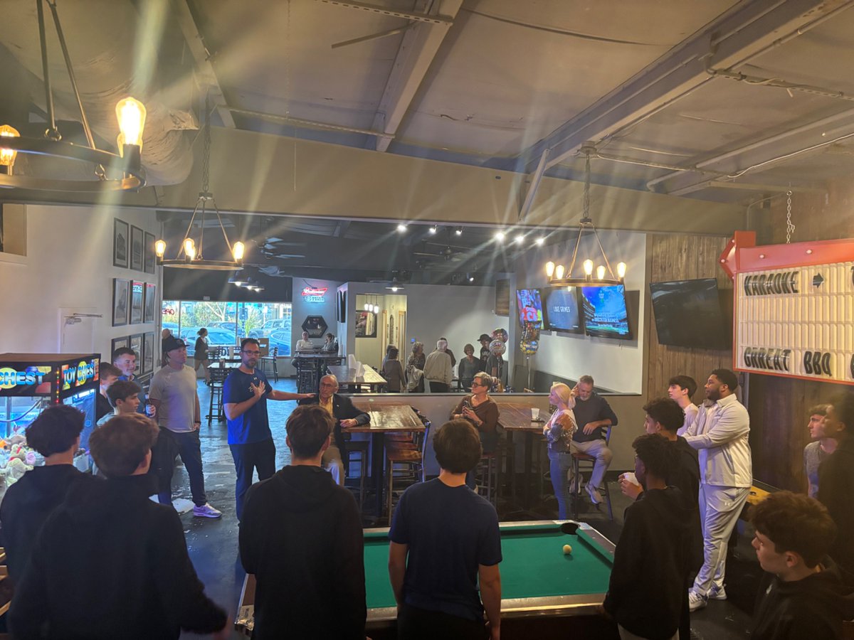 ccs_hoops's tweet image. 3-0 🔥🔥🔥 @CInvitational   Thanks to @battlingbishops  for hosting a great tournament 🙏 Team chemistry⬆️ 1 Samuel 14:7, “Be the one who speaks life, and carries the shield for your brother.” ⚔️ #CCSnation #CurryBrand #RiseWithUs #changethegameforgood