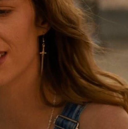 buckleysthinker's tweet image. robin earrings being a little dinosaur and a sword :')