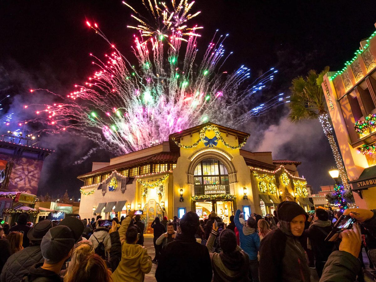 LauraInMotion1's tweet image. Happy New Year!🎆