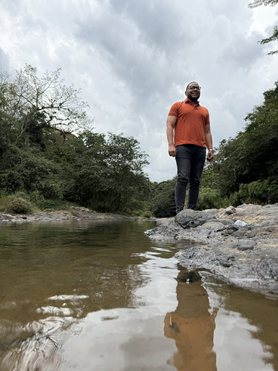 erisonmorel's tweet photo. •"2026: No es solo un año nuevo, es una nueva oportunidad para escribir la mejor versión de tu historia." https://t.co/s8bs8cGiGz