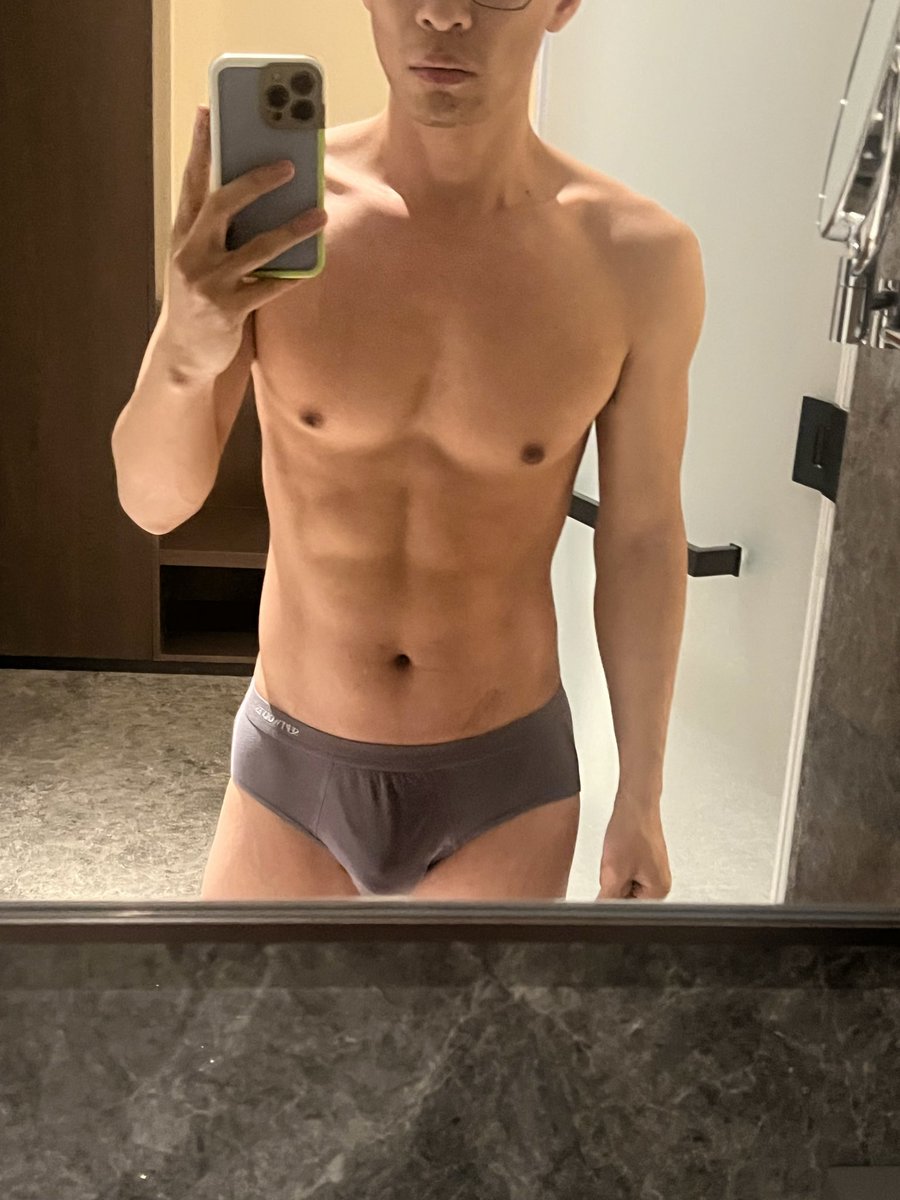 我邹思个弟弟 tweet media