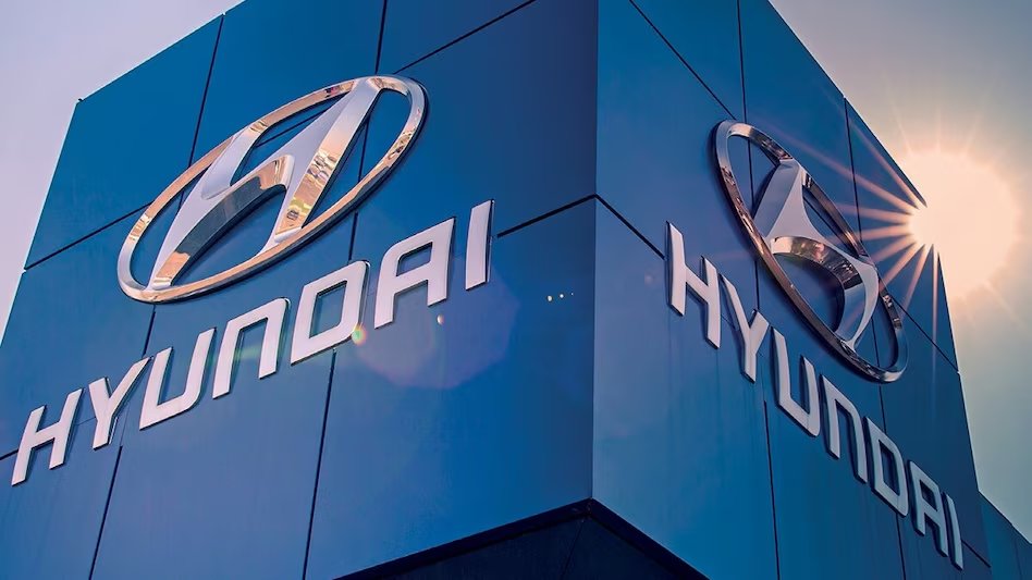 CNBCTV18Live's tweet image. #DecAutoSales | #HyundaiMotor: Total Sales At 58,702 Units Vs CNBC-TV18 Poll Of 62,667 Units

▶️Total Sales Up 6.6% At 58,702 Units Vs 55,078 Units (YoY)

▶️Exports Up 26.5% At 16,286 Units (YoY)