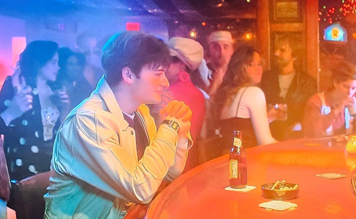 al final Will si se fue a vivir a Chapinero. 

#StrangerThings5