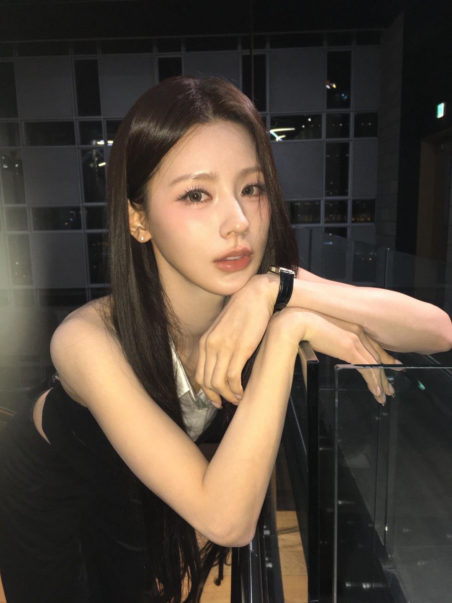 𝘈𝘴𝘩𝘭𝘦𝘺𝘢, Dita. tweet media