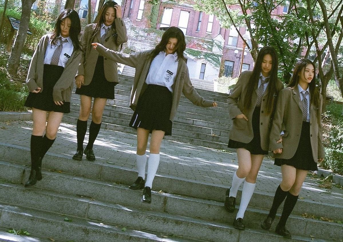 ⁷₂² tweet media